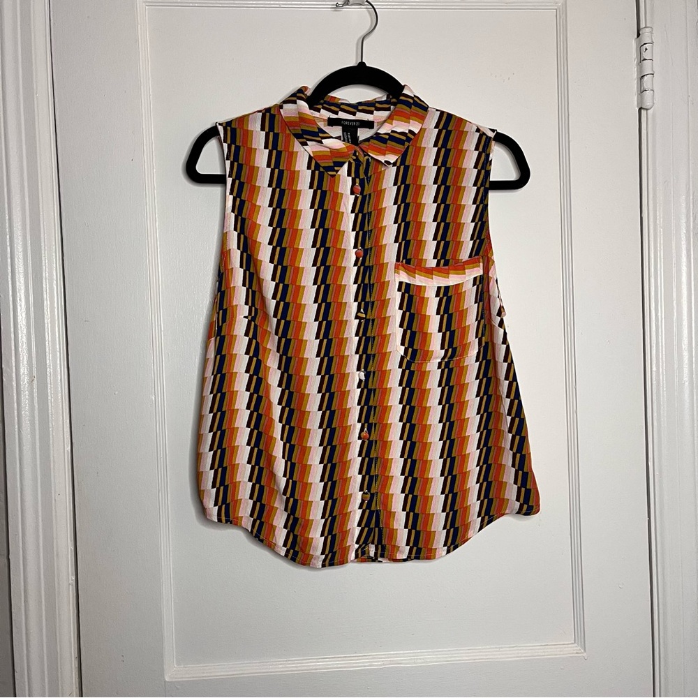 Geometric colorful patterns button up top